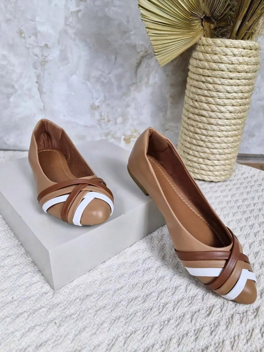 Sapatilha Sapato bico fino Tiras Elegantes